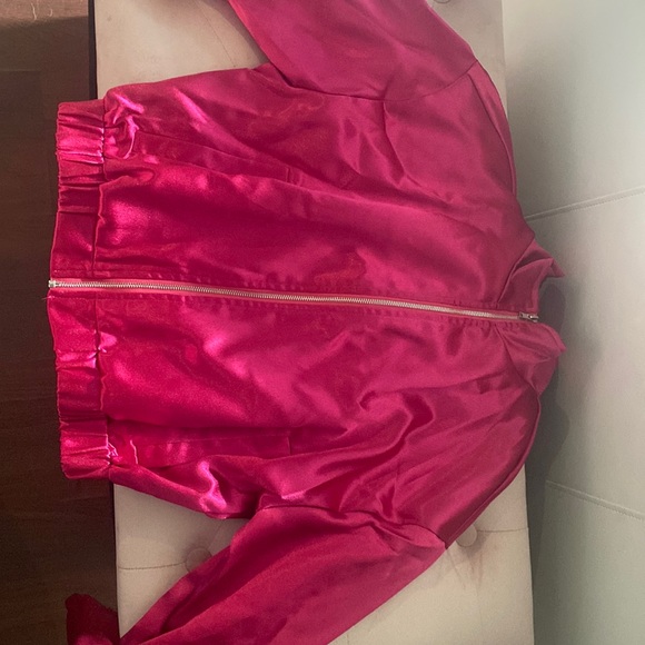 💕 Essence Zip Magenta Satin Jacket 💕 Small 🔥 Never worn! New in bag! 🔥 - Picture 6 of 9